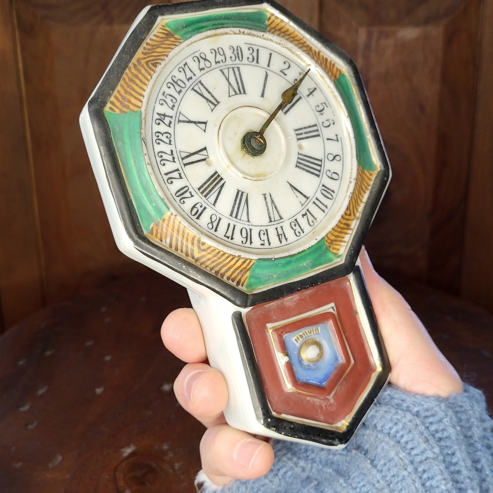 Clock Calender Wall Vase - Picture 4 of 13